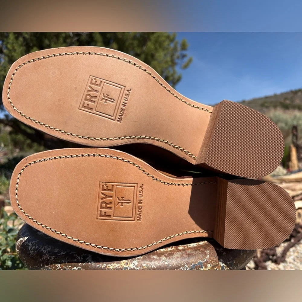 NWT πΊπΈ FRYE 14L Campus Boots - Picture 11 of 16